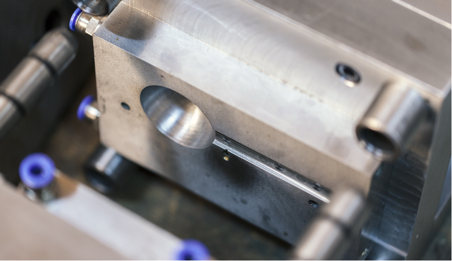 Motori per presse per stampaggio a iniezione